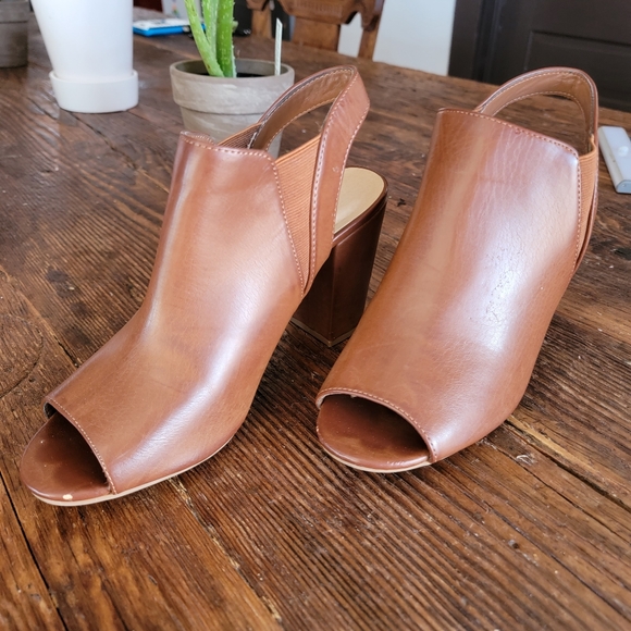 Chinese Laundry Spring/Summer Slingback open Toe Heeled Sandal Tan sz 8.5 - Picture 4 of 10